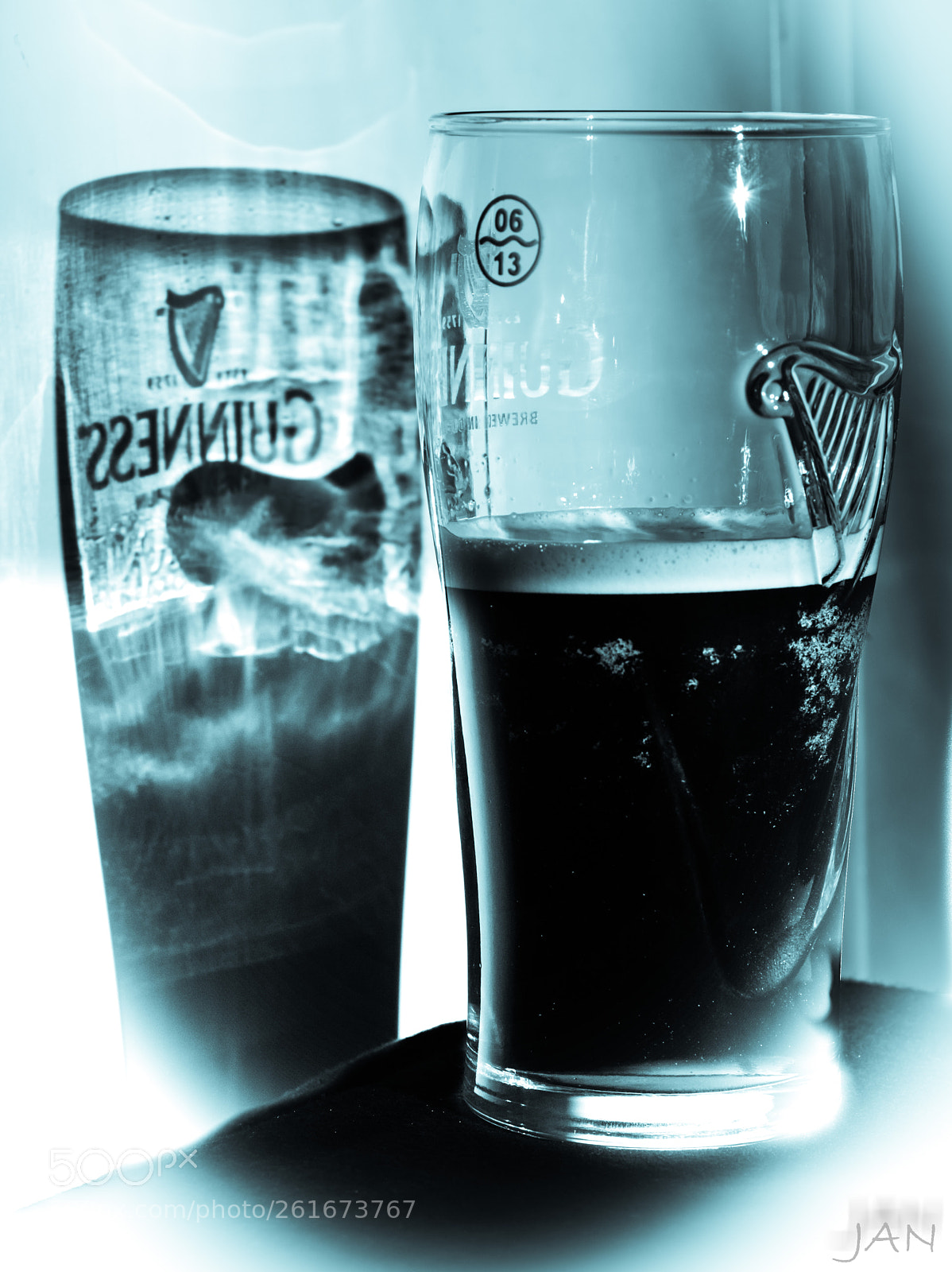 Nikon D810 sample photo. Guinness' shadow photography