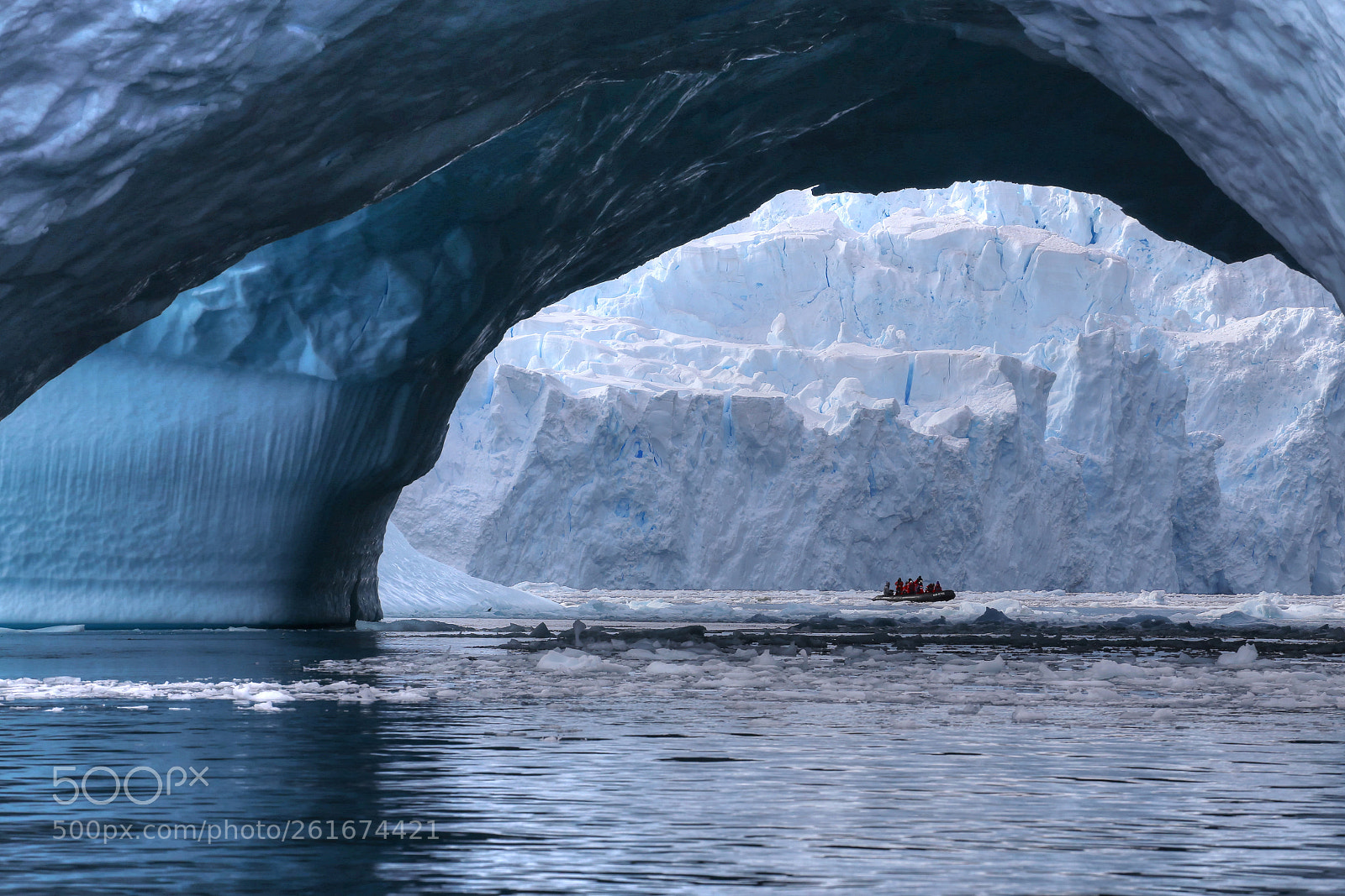 Canon EOS 6D + Canon EF 70-200mm F4L USM sample photo. Antarctic arch photography