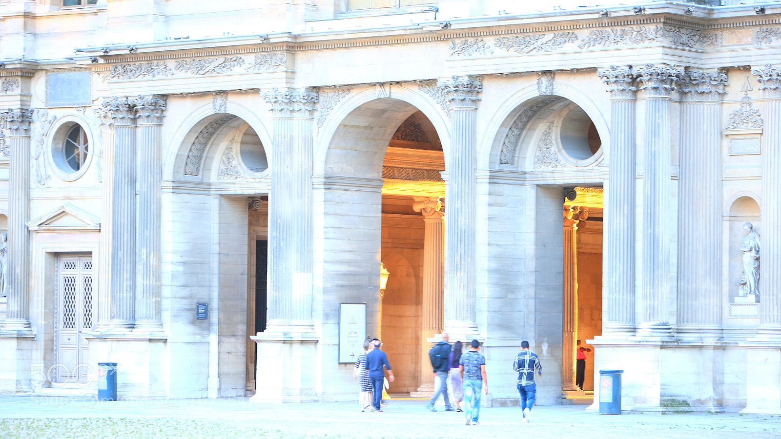 Canon EOS 5D sample photo. Le louvre porche de photography