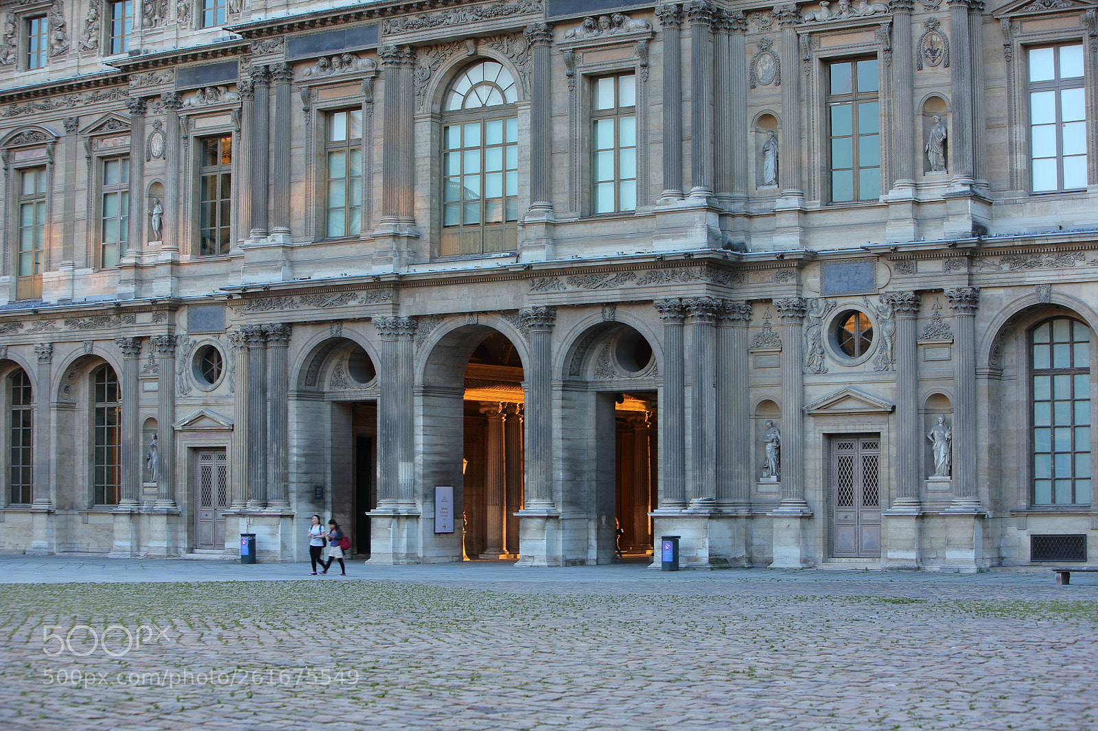 Canon EOS 5D sample photo. Le louvre porche de photography