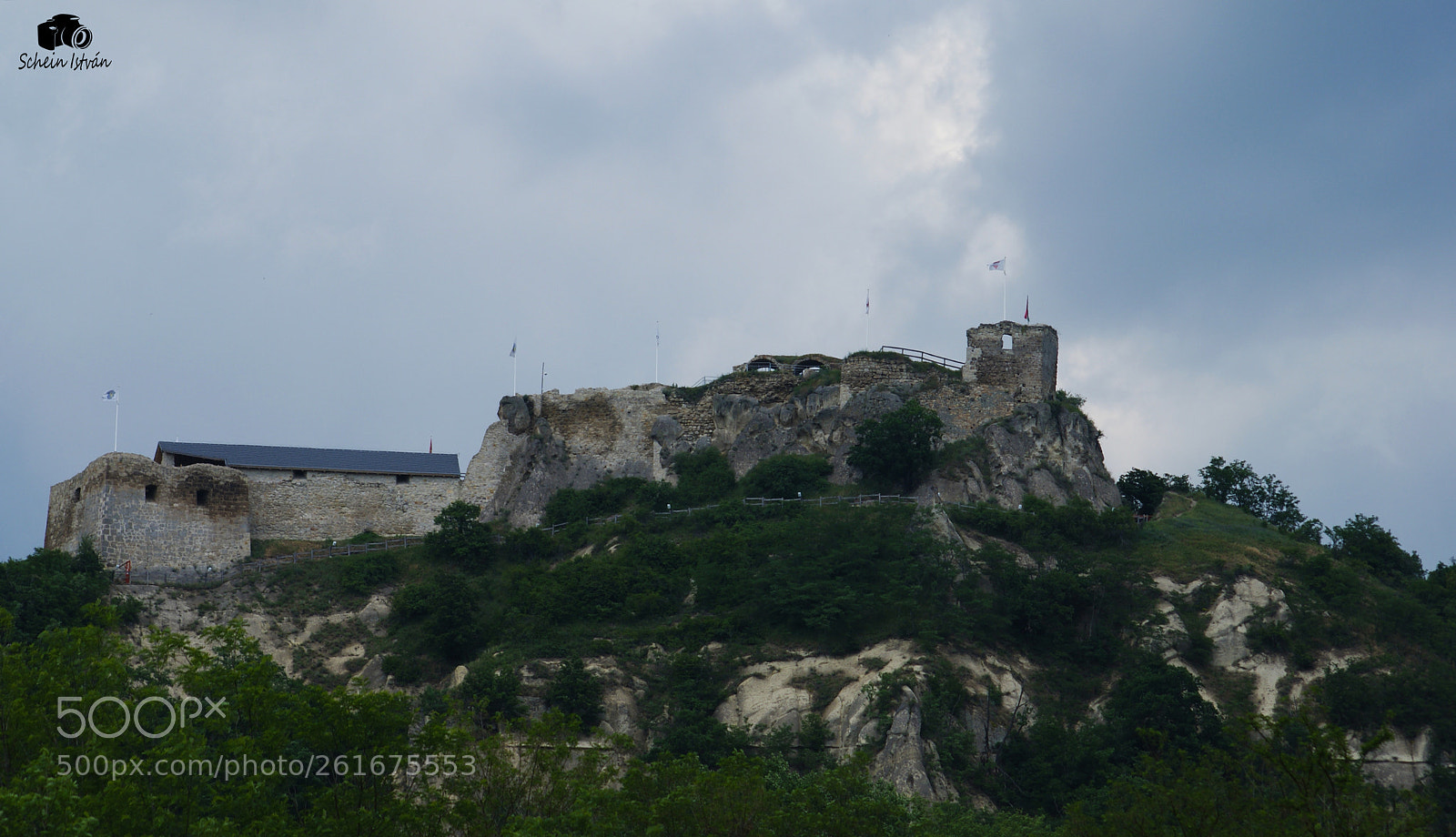 Sony Alpha DSLR-A200 sample photo. The castle photography
