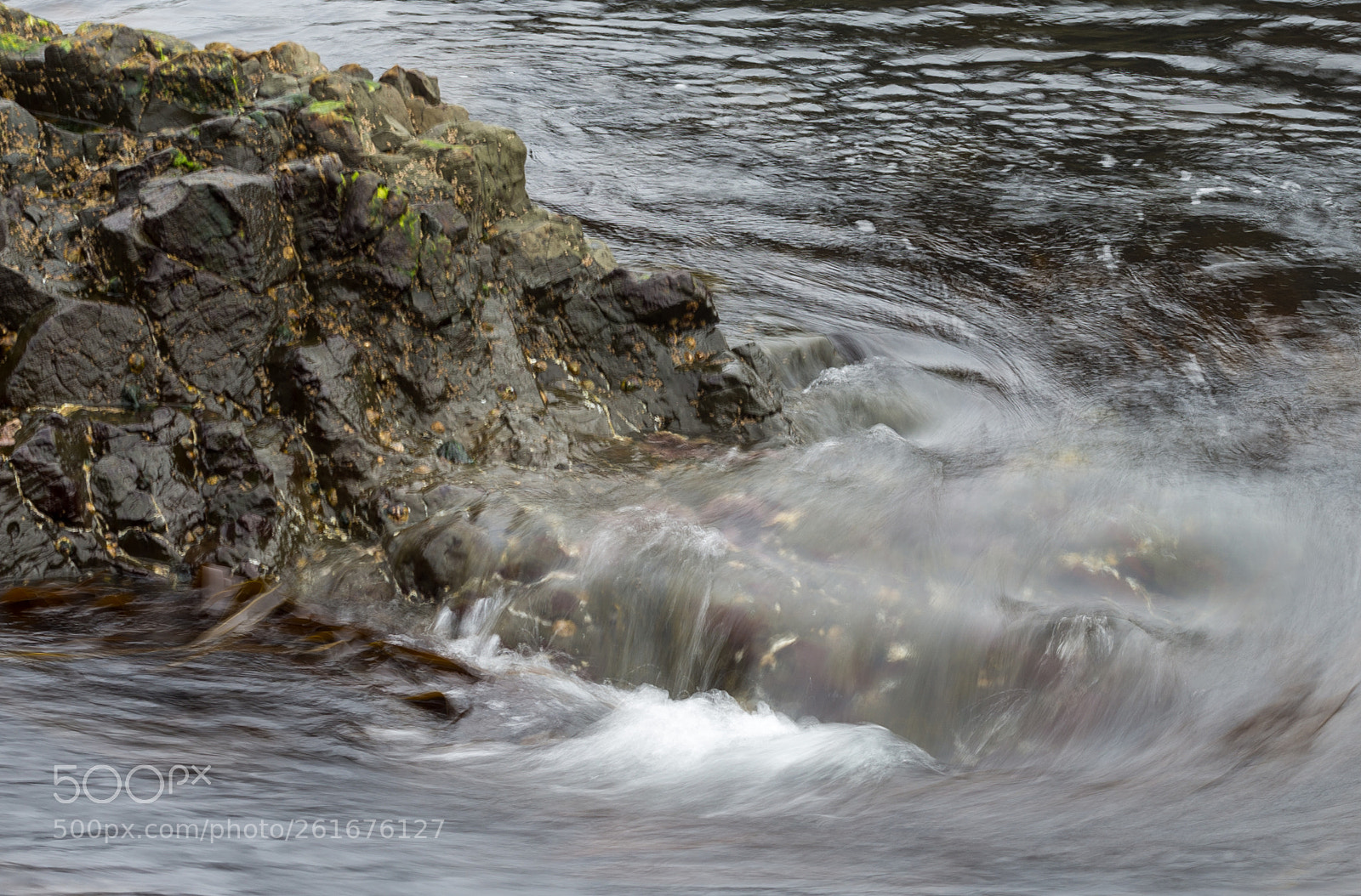 Nikon D610 sample photo. Streaming photography