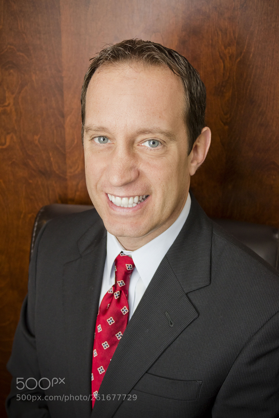 Canon EOS 600D (Rebel EOS T3i / EOS Kiss X5) sample photo. Corporate headshot photography