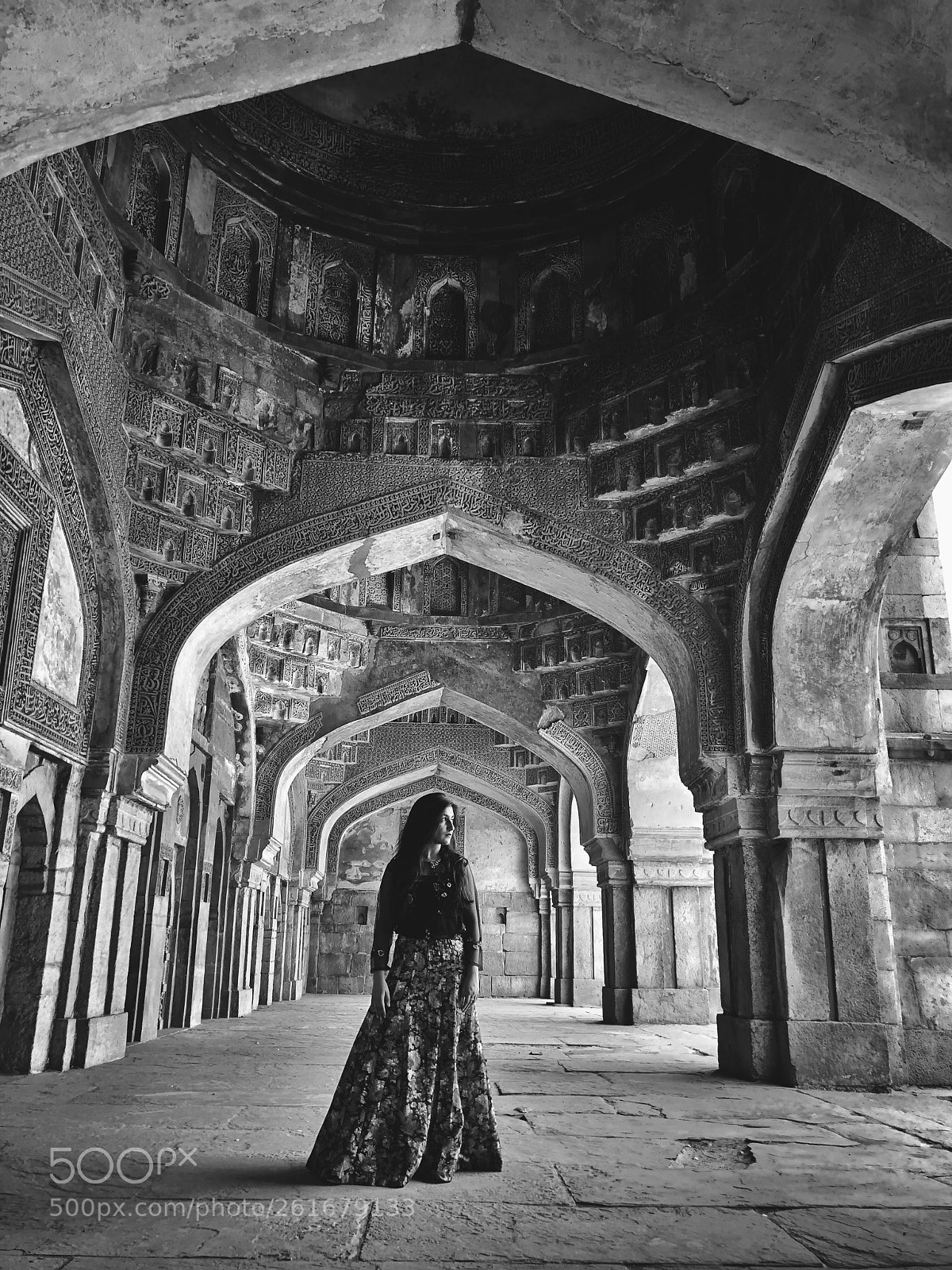 Apple iPhone X sample photo. The woman who walks photography