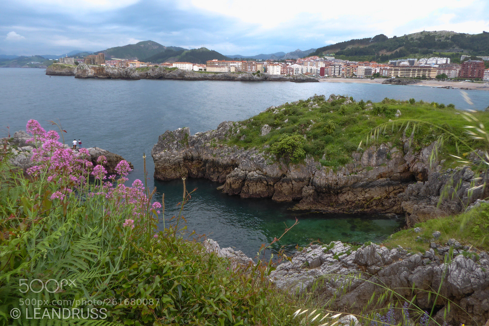 Panasonic Lumix DMC-ZS50 (Lumix DMC-TZ70) sample photo. Castro overview photography
