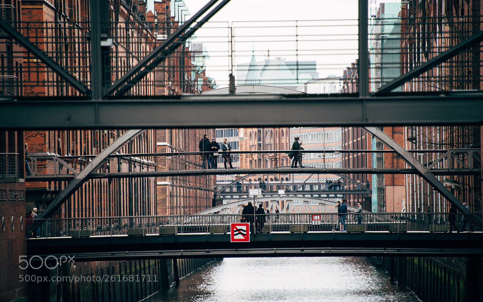 Nikon D810 sample photo. March in the speicherstadt photography