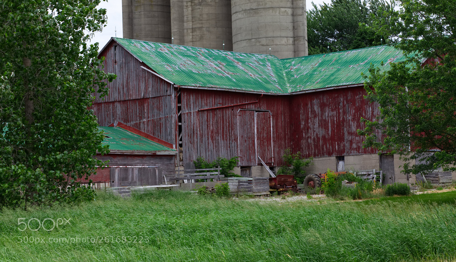 Canon EOS 5D Mark II sample photo. Barn photography