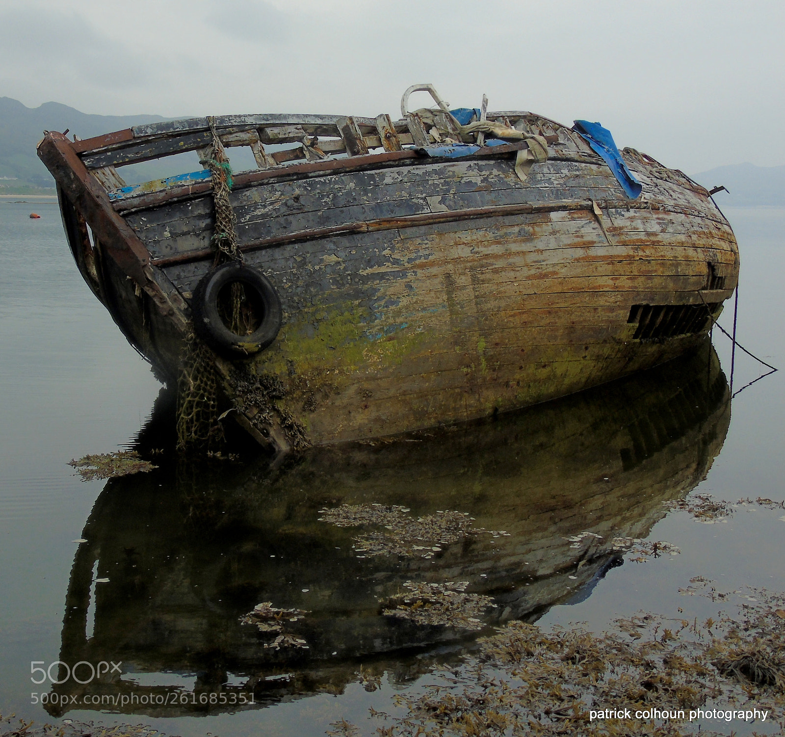Sony Cyber-shot DSC-H400 sample photo. Decaying boat wreck photography