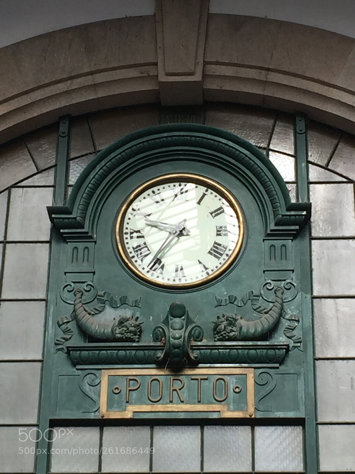 Apple iPhone 6 Plus sample photo. Porto sao bento train photography