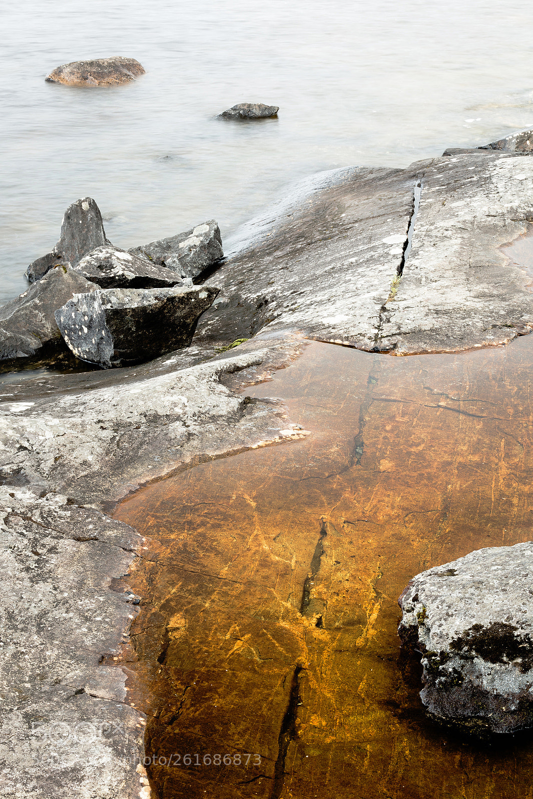 Canon EOS 6D sample photo. Cracked | haljennut photography