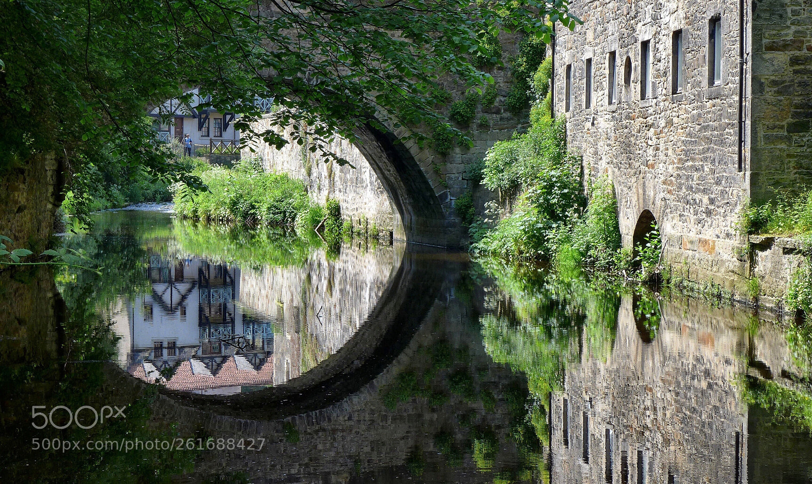 Panasonic Lumix DMC-LX7 sample photo. The water of leith photography