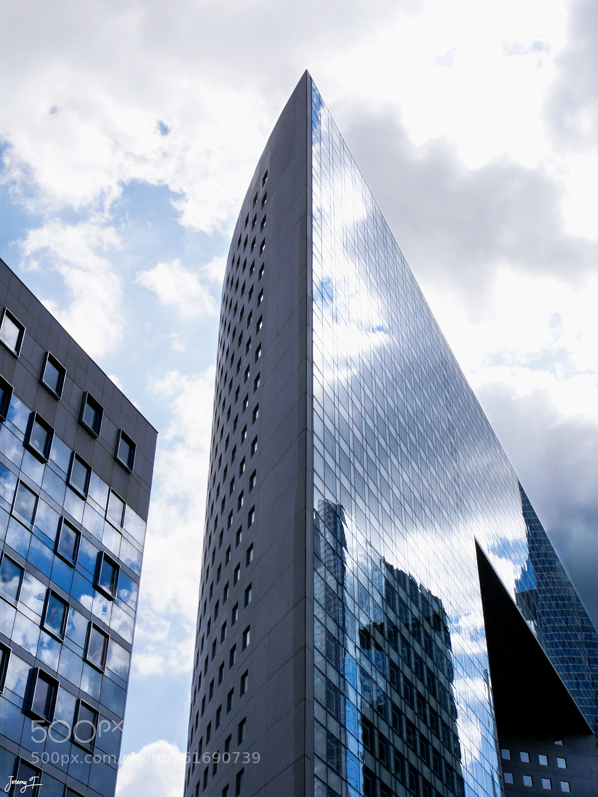 Panasonic Lumix DMC-GX85 (Lumix DMC-GX80 / Lumix DMC-GX7 Mark II) sample photo. Glassy sky - paris photography