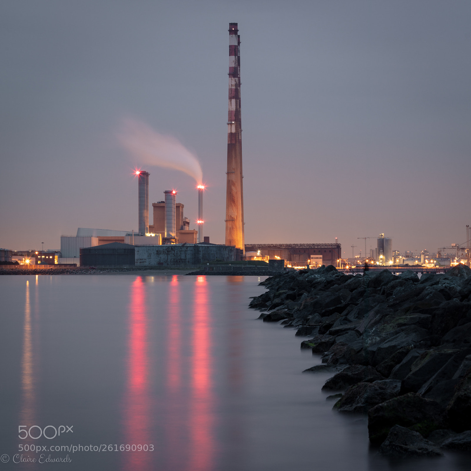 Canon EOS 5DS sample photo. Poolbeg twilight photography
