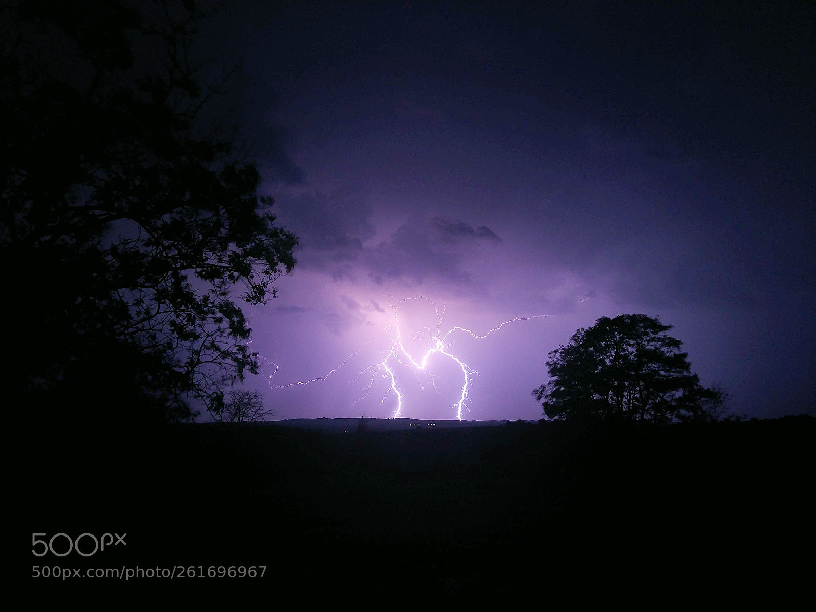 Xiaomi Mi Note2 sample photo. Lightning says "m" photography