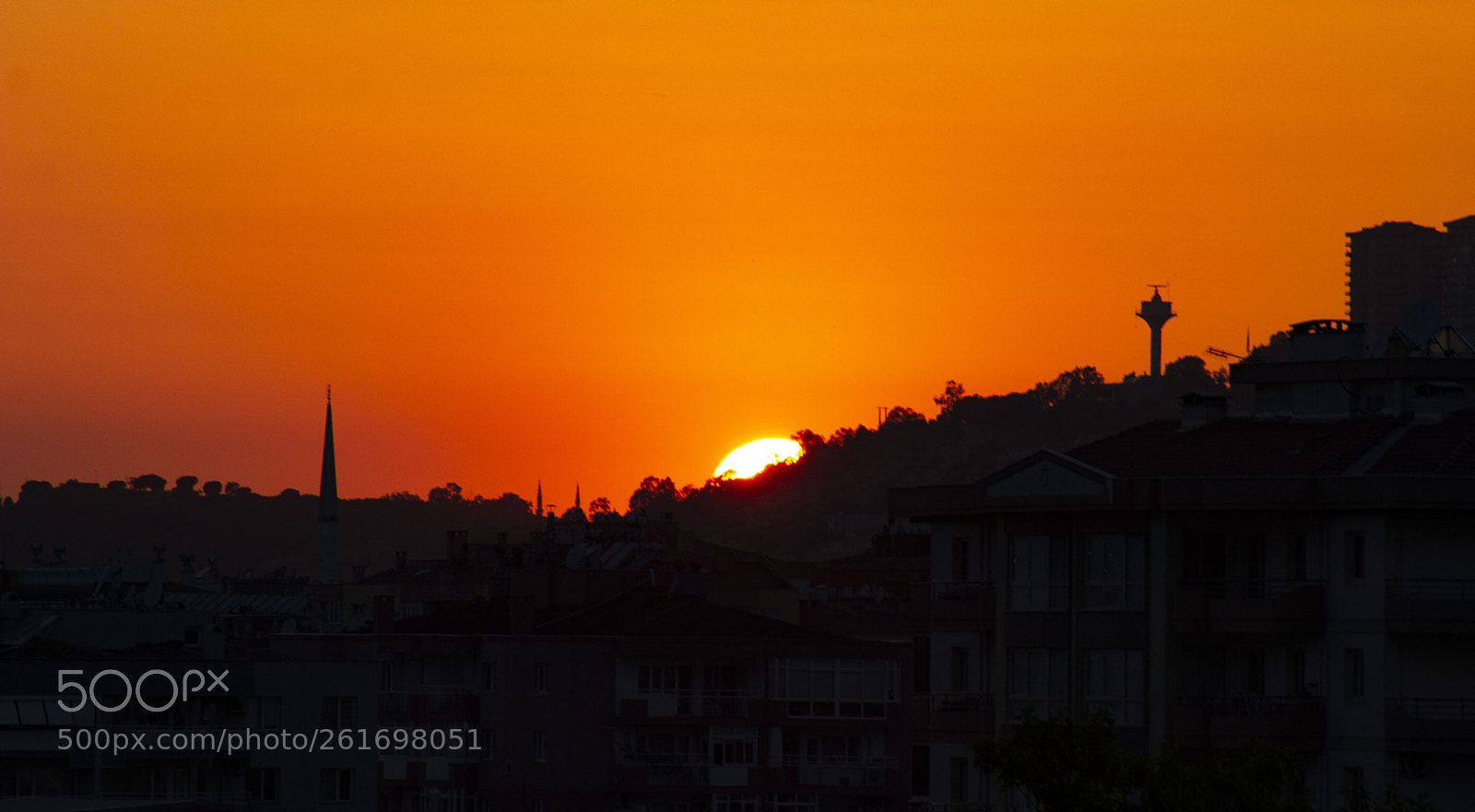 Canon EOS 1200D (EOS Rebel T5 / EOS Kiss X70 / EOS Hi) sample photo. City sunset photography