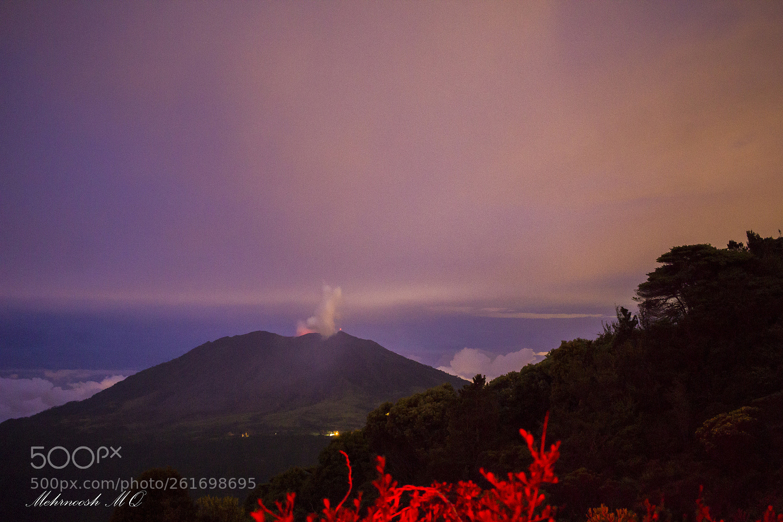 Canon EOS 1200D (EOS Rebel T5 / EOS Kiss X70 / EOS Hi) sample photo. Sunset in turrialba volcano photography