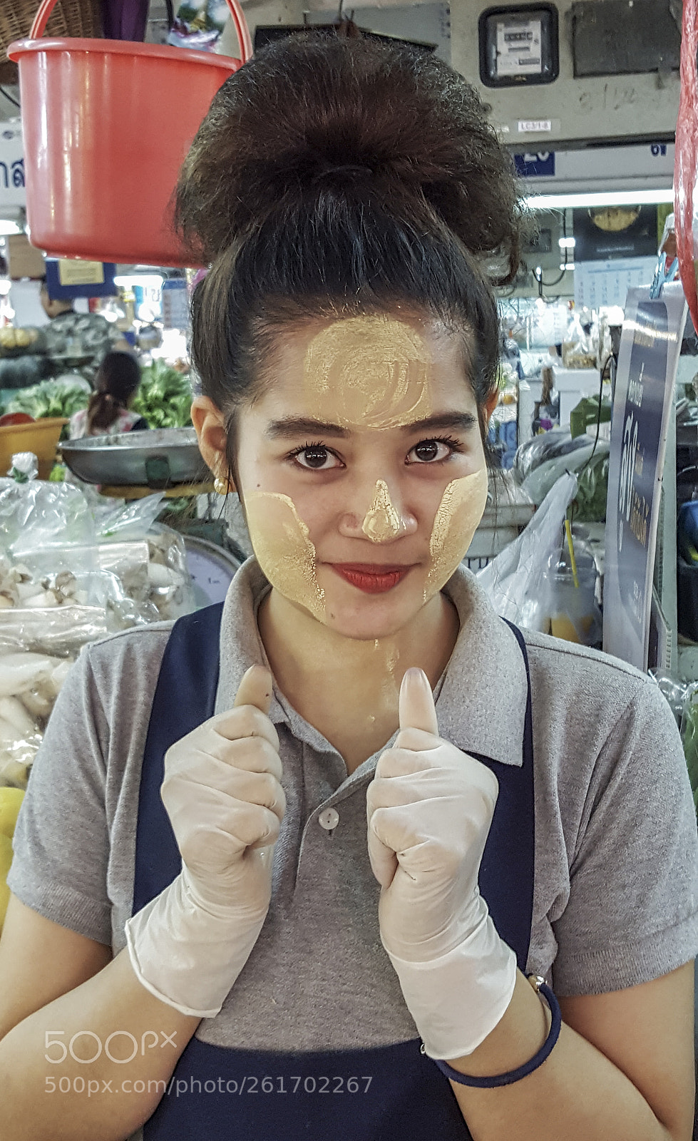 Samsung Galaxy S6 sample photo. Burmese girl with thannaka photography