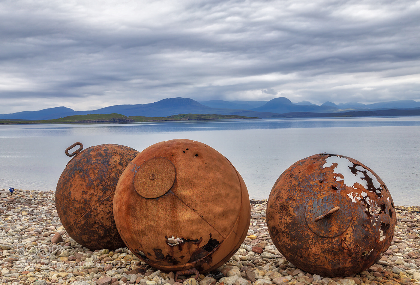 Canon EOS 6D sample photo. Big rusty balls photography