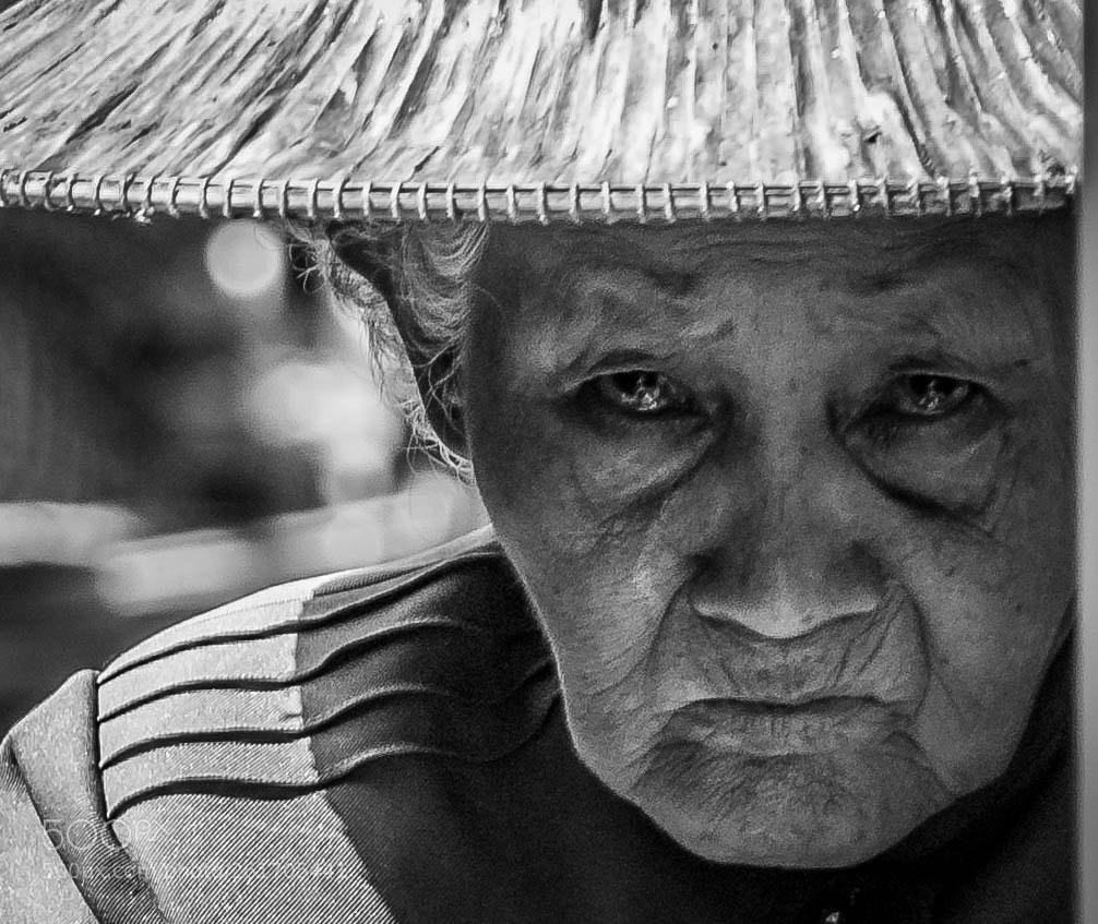 Canon EOS 70D sample photo. Elder woman photography