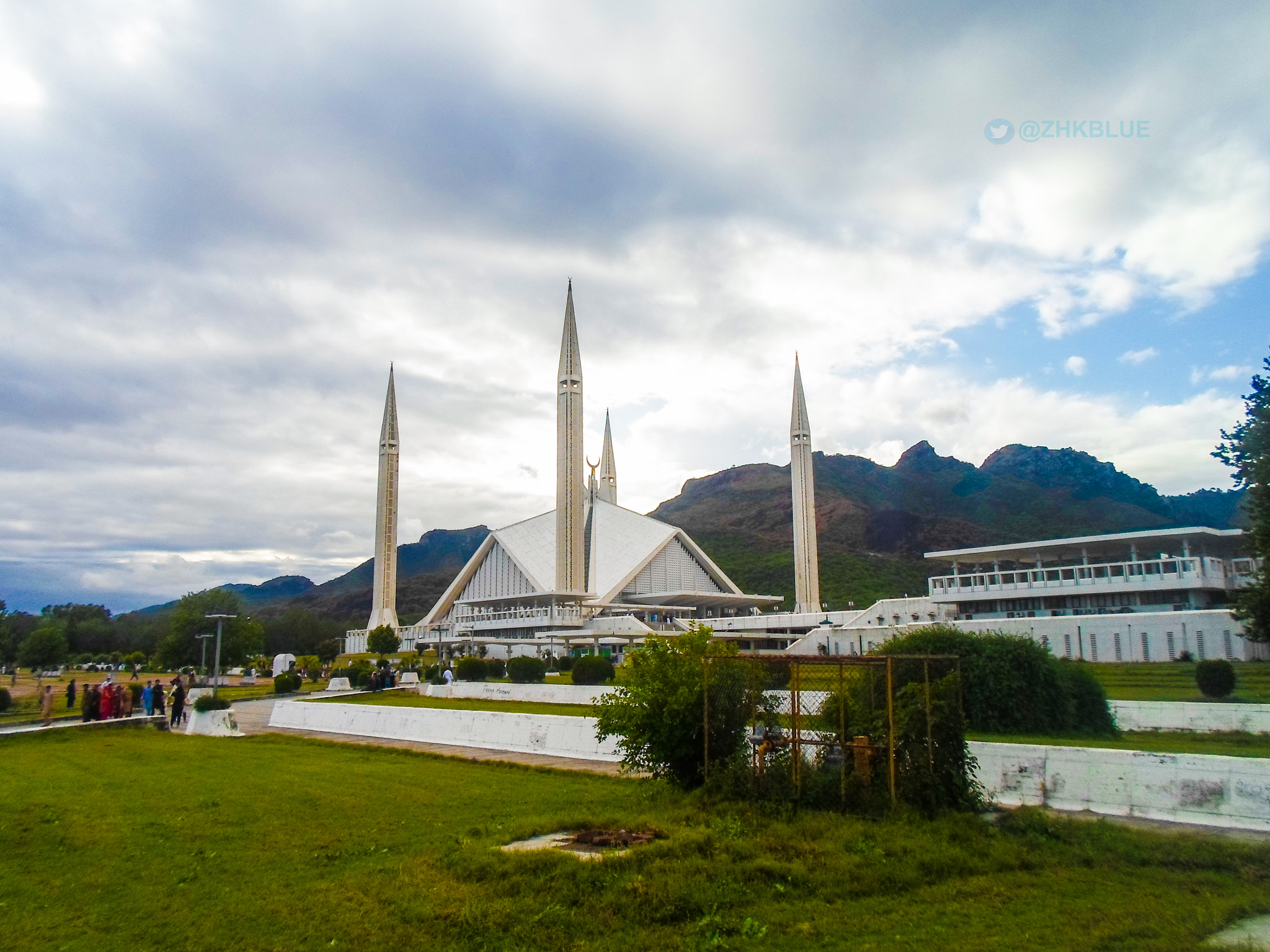Samsung ST66 / ST68 sample photo. Faisal masjid (mosque) photography