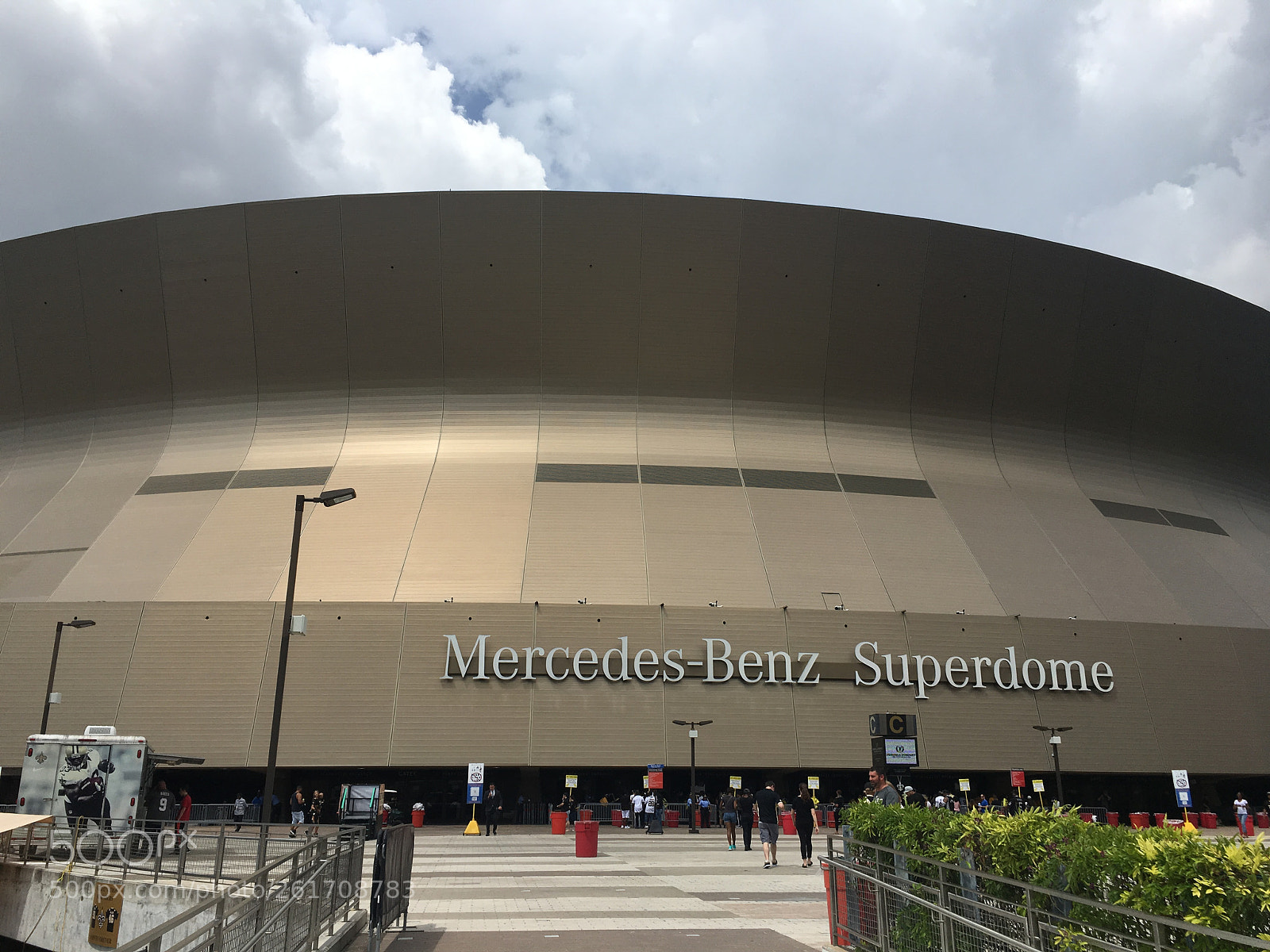 Apple iPhone 6s sample photo. Mercedes-benz superdome photography