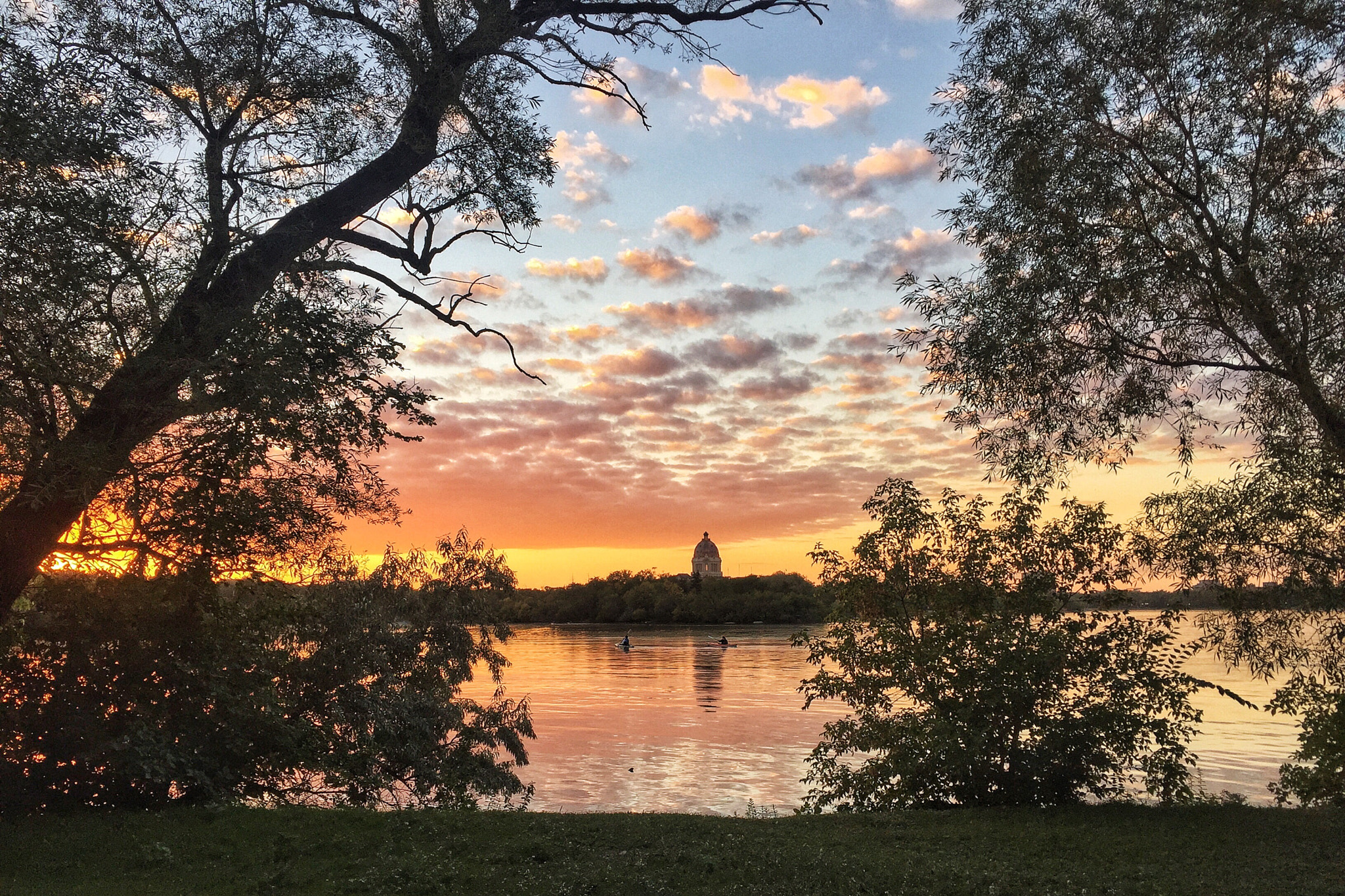 Apple iPhone7,2 sample photo. Sunset on wascana lake photography