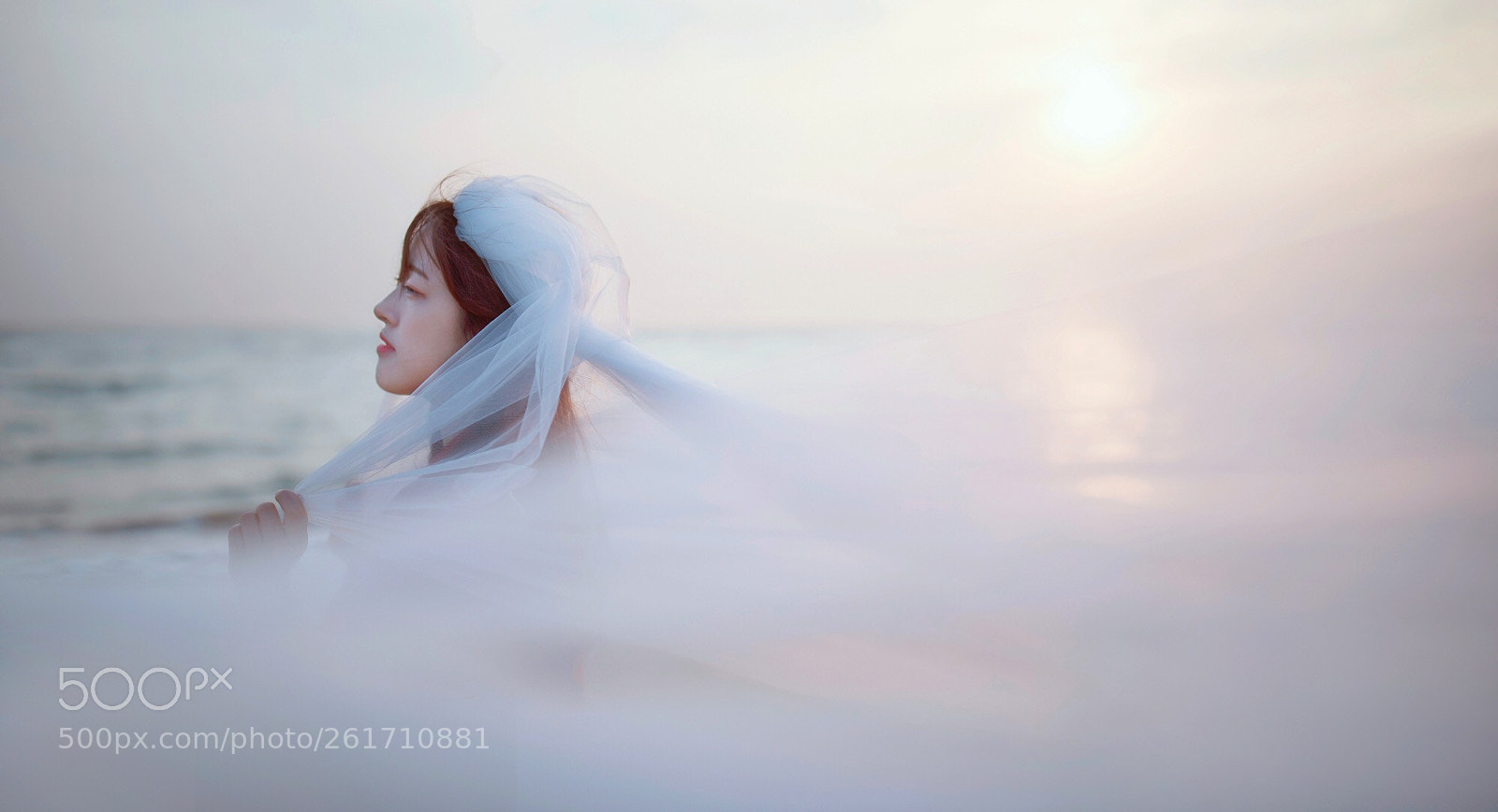 Canon EOS 5D Mark IV sample photo. Listen carefully photography