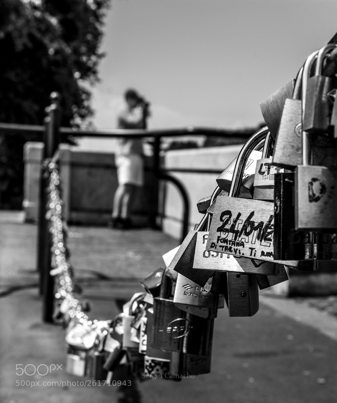Canon EOS 1200D (EOS Rebel T5 / EOS Kiss X70 / EOS Hi) sample photo. Locks of love photography