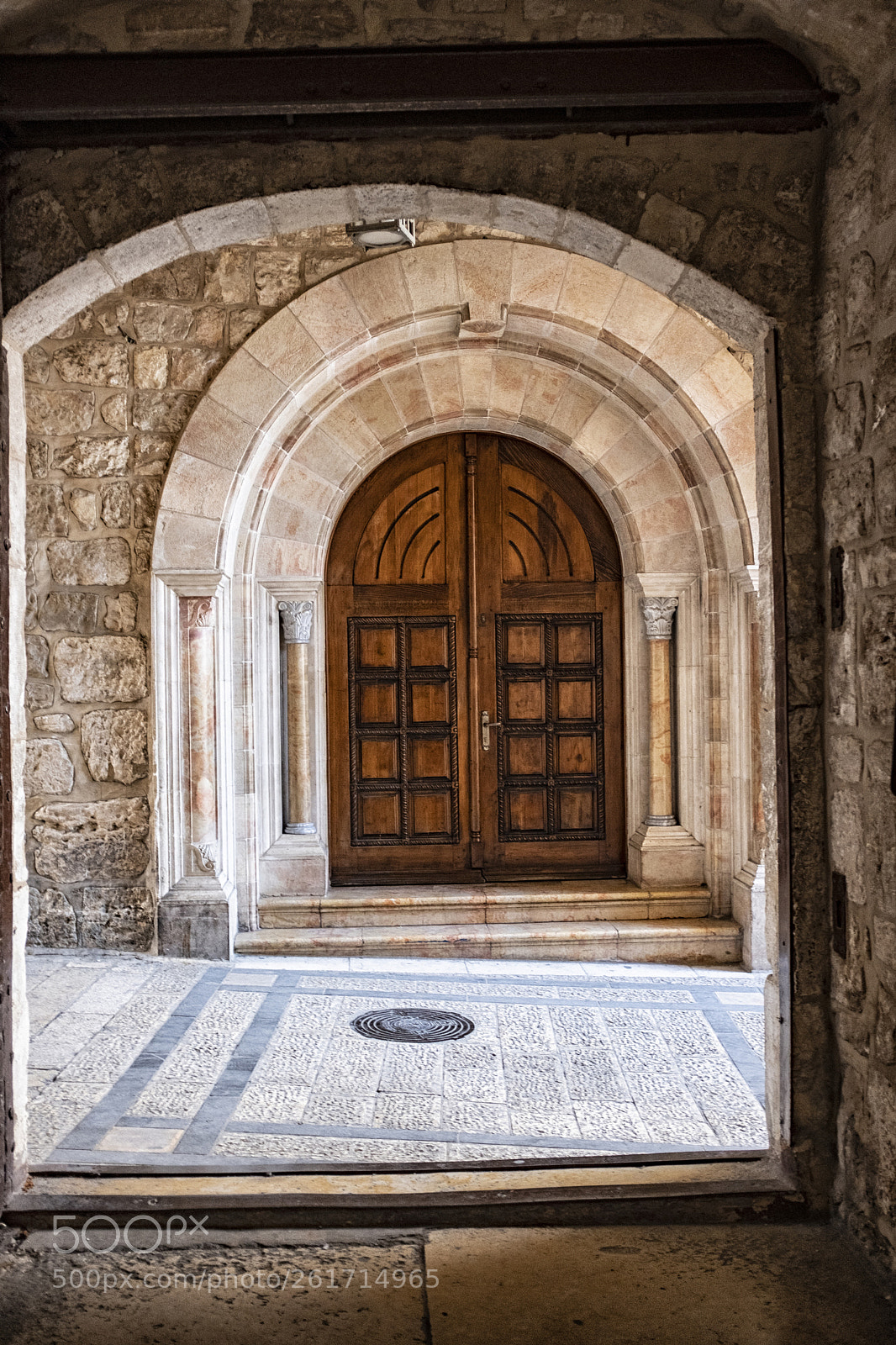 Fujifilm X100F sample photo. The door to another photography