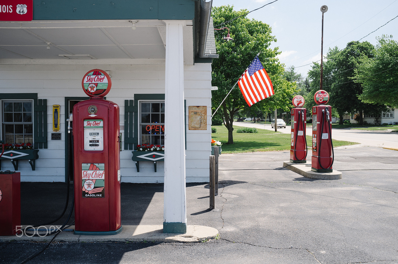 Fujifilm FinePix X100 sample photo. Amblers texaco gas station photography