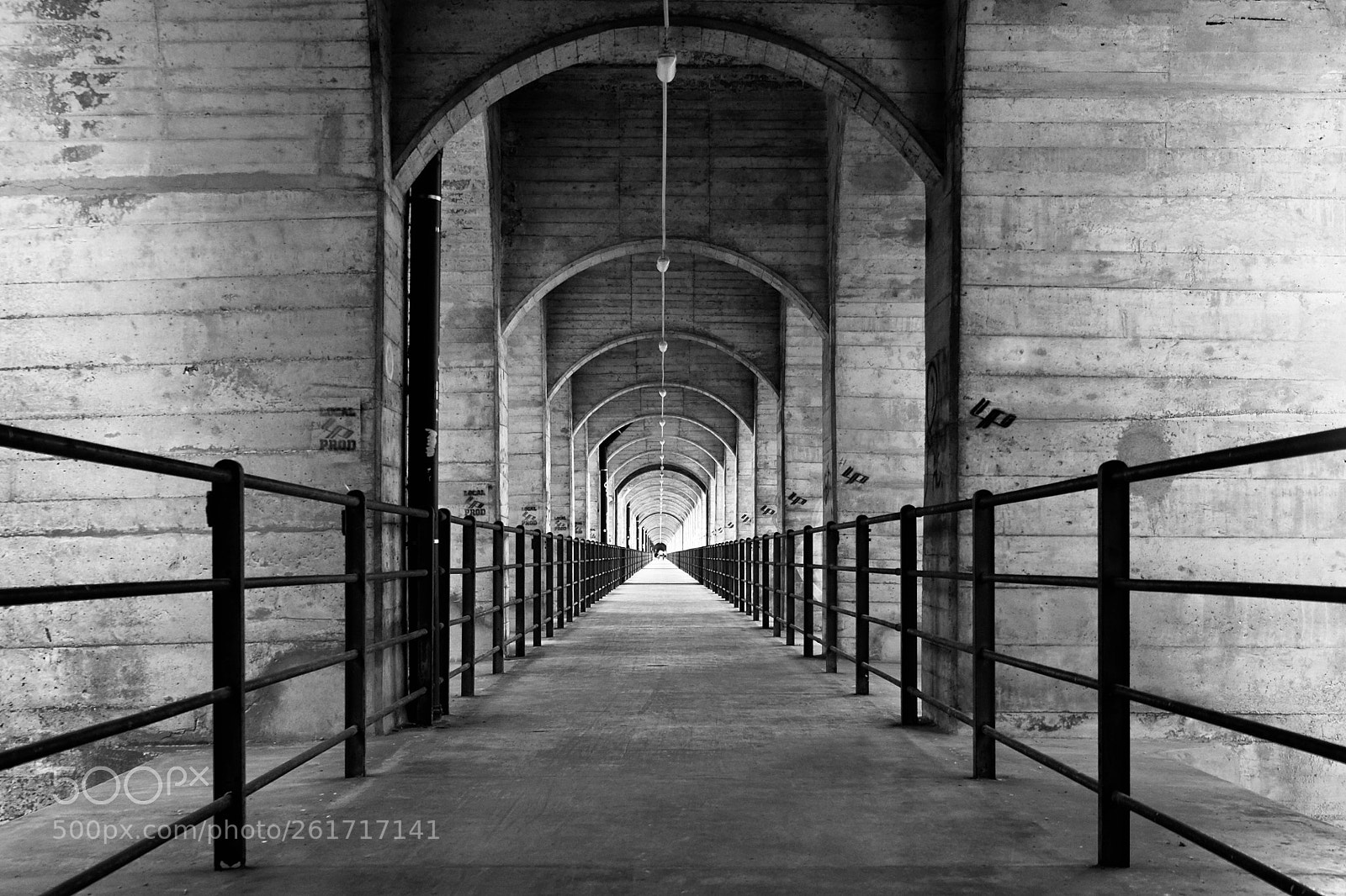 Fujifilm X-T2 sample photo. Grandfrey perspective photography