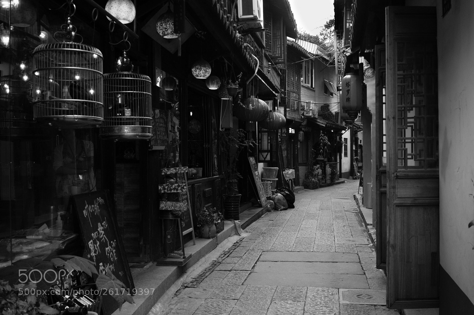 Sony a7 sample photo. The ancient street photography