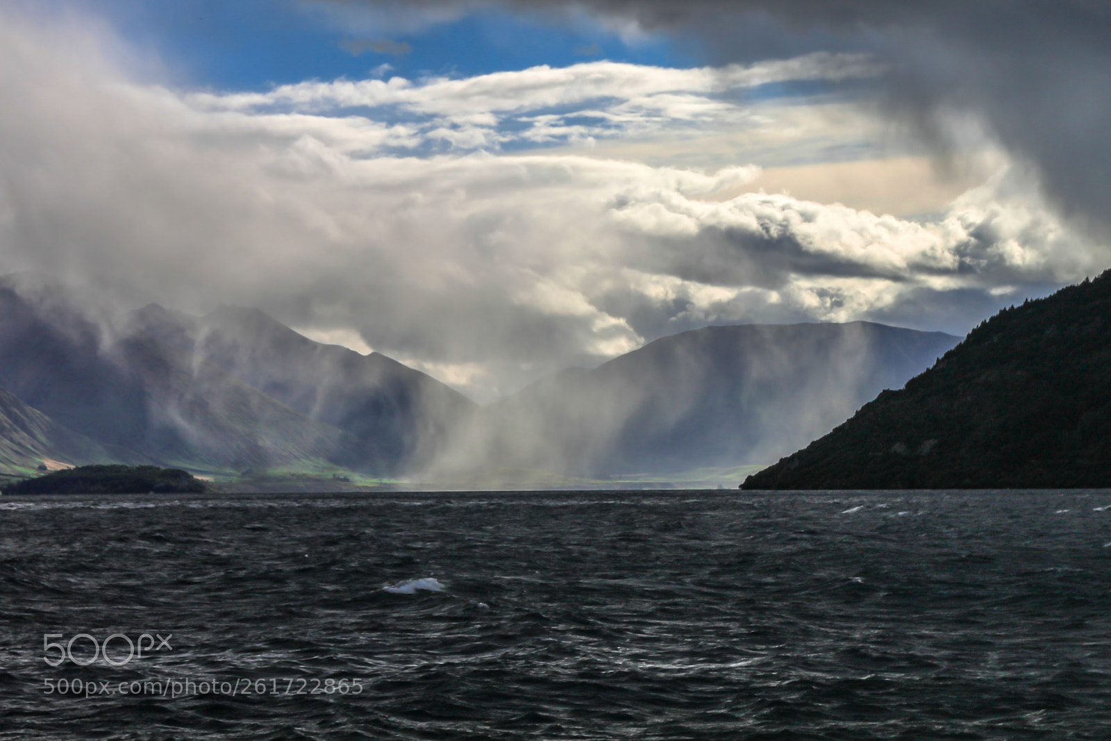 Canon EOS 500D (EOS Rebel T1i / EOS Kiss X3) sample photo. Mist on the lake photography