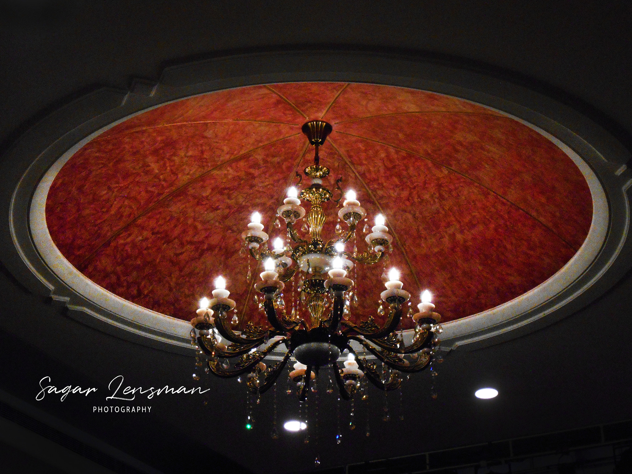 Nikon COOLPIX S4400 sample photo. An alone chandelier photography
