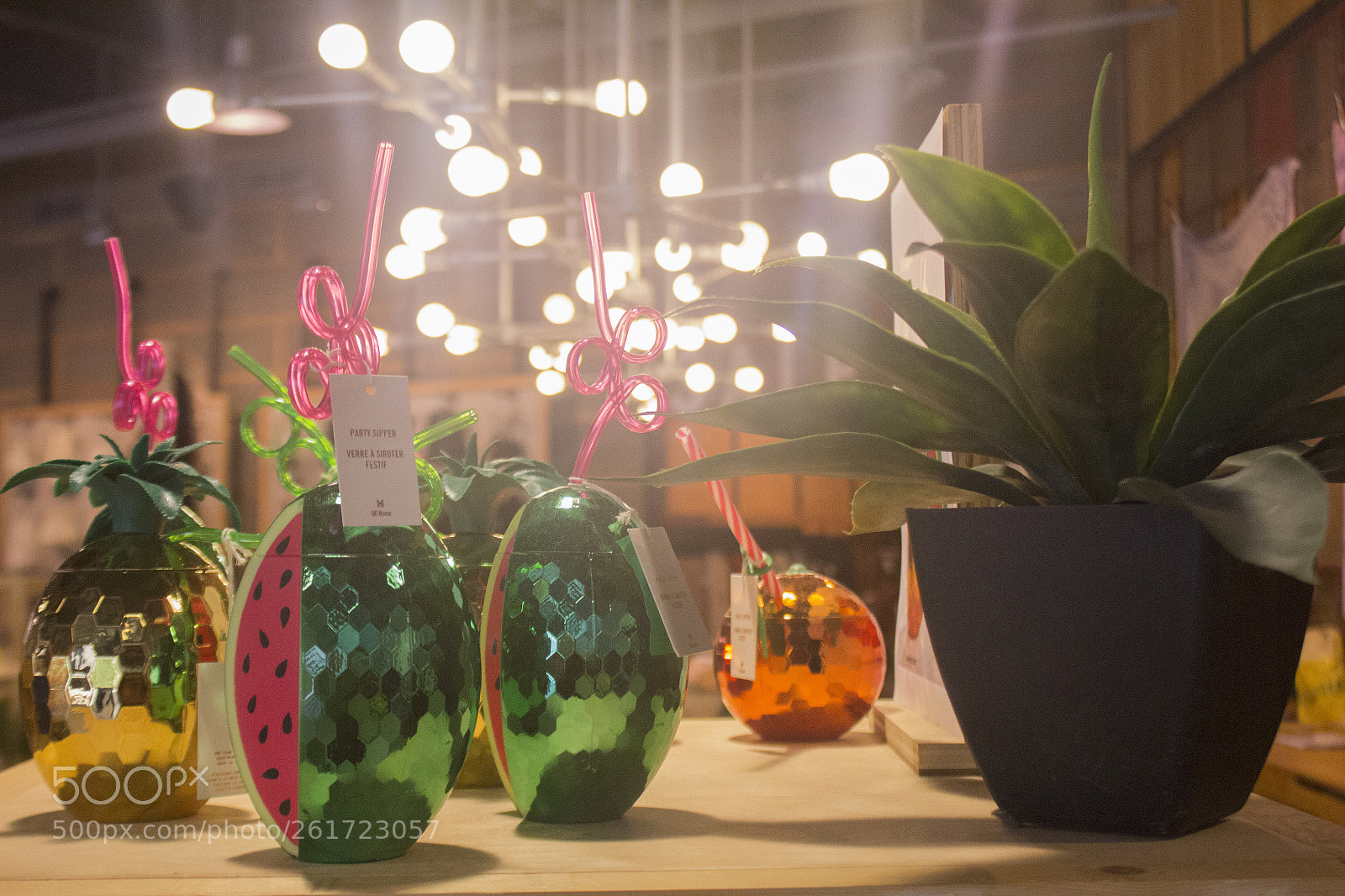 Canon EOS 1200D (EOS Rebel T5 / EOS Kiss X70 / EOS Hi) sample photo. Glass decorations. photography