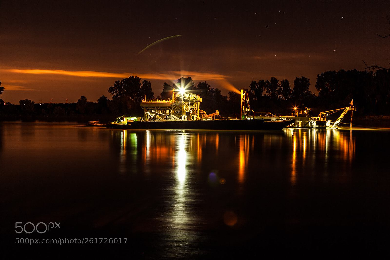 Canon EOS 5D Mark II sample photo. Missouri river boat photography