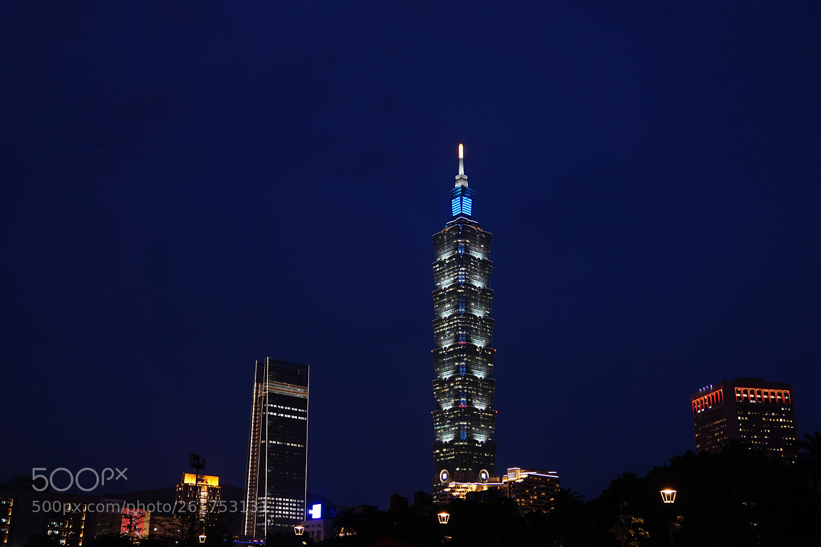 Sony DT 16-50mm F2.8 SSM sample photo. Blue hour photography