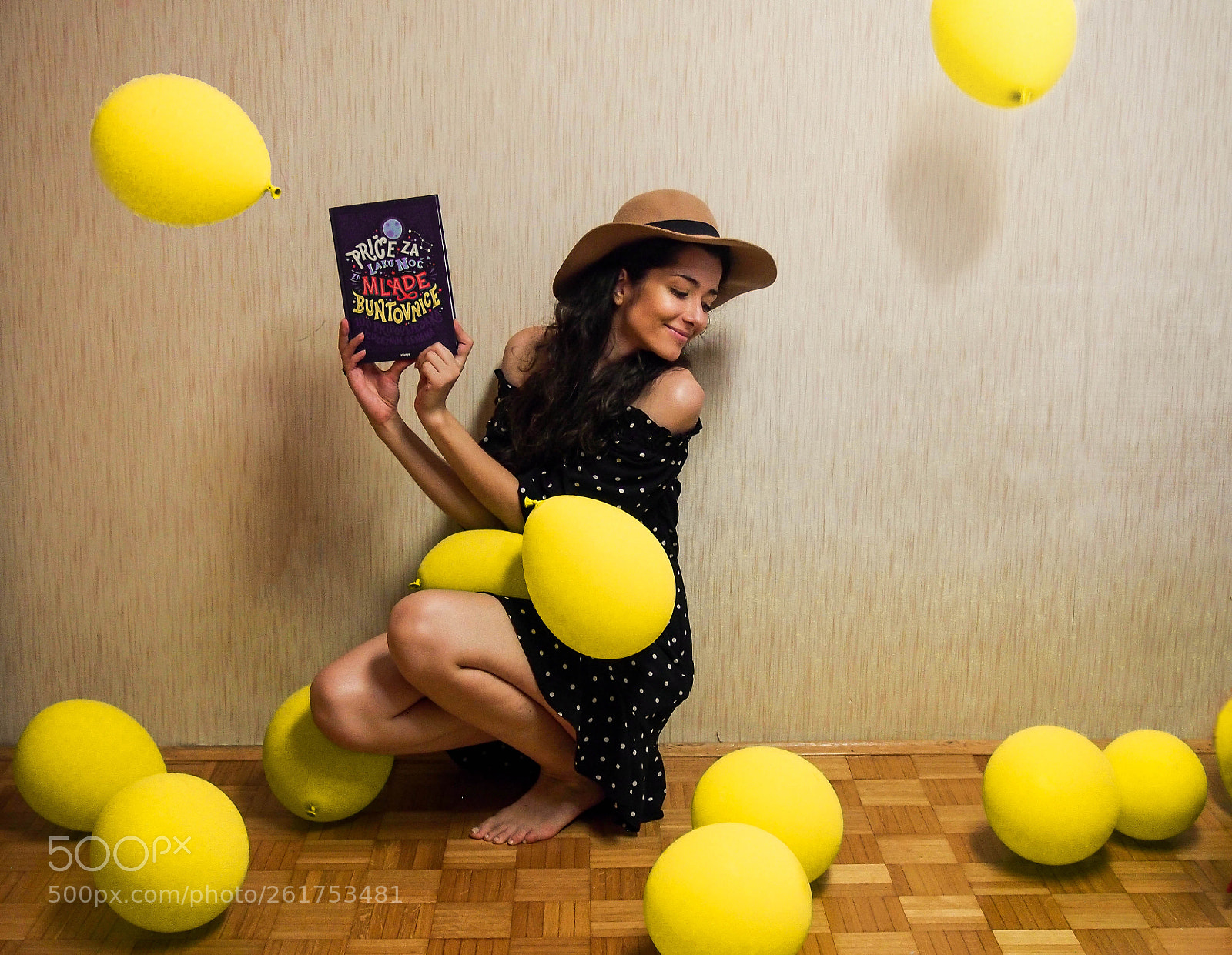 Olympus PEN E-PL6 sample photo. Yellow photography