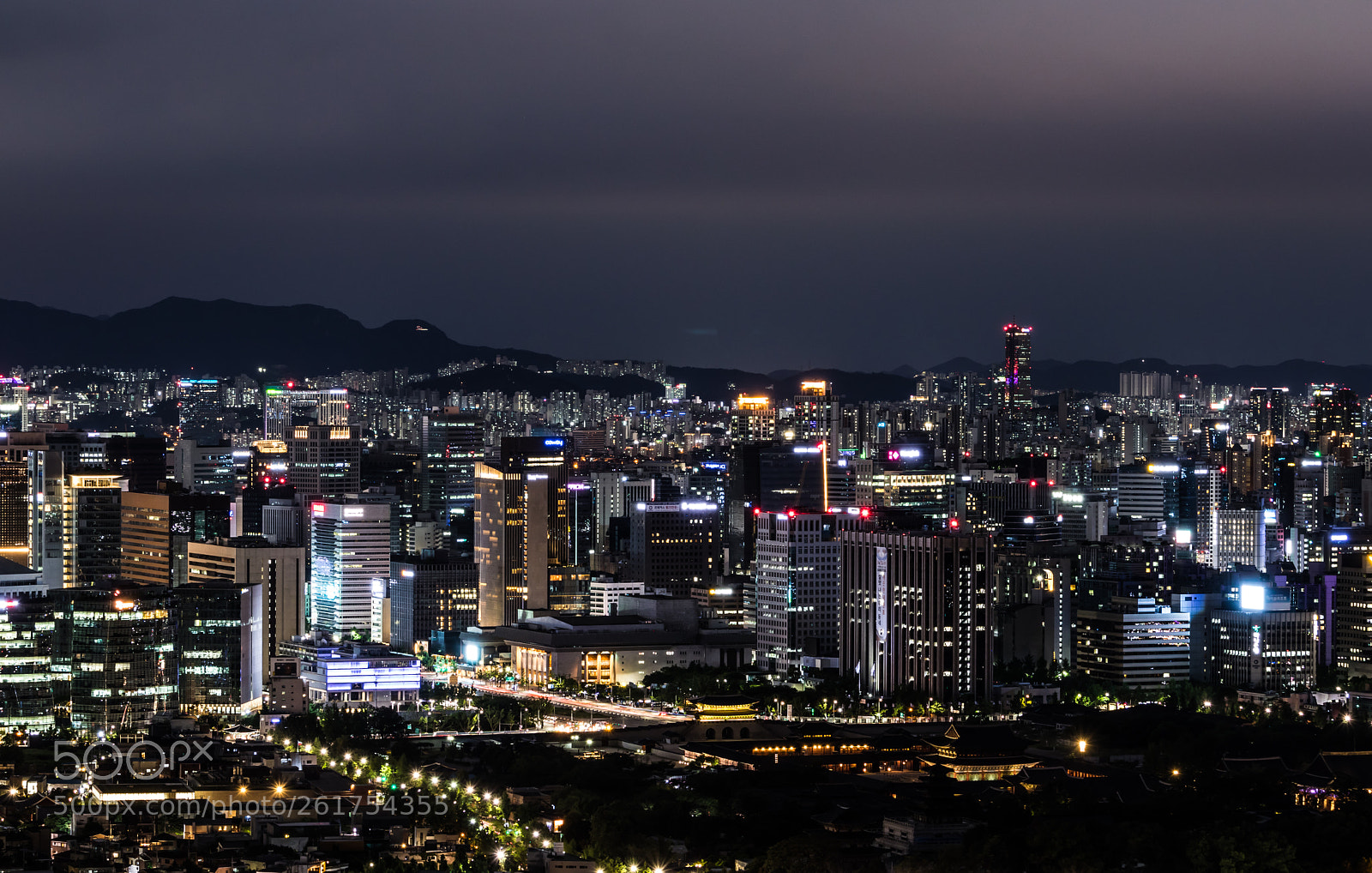 Canon EOS 800D (EOS Rebel T7i / EOS Kiss X9i) sample photo. The night of seoul photography