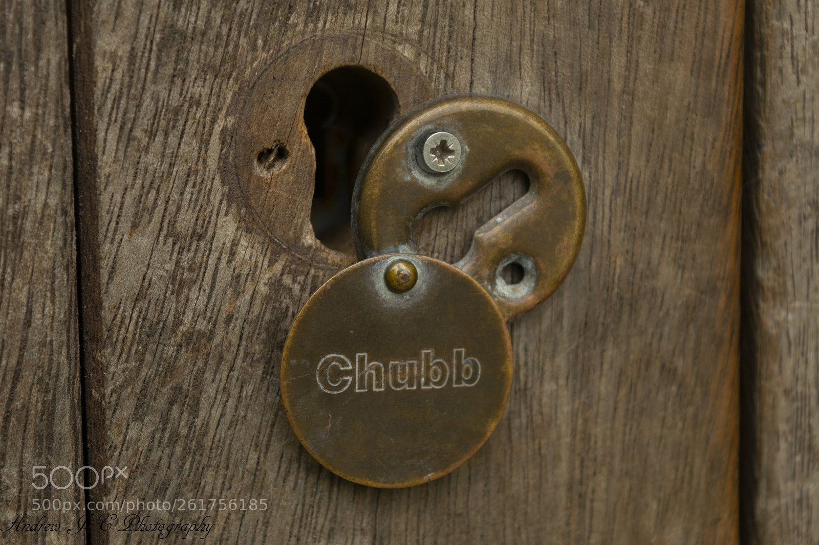 Nikon D3300 sample photo. Circular lock? photography