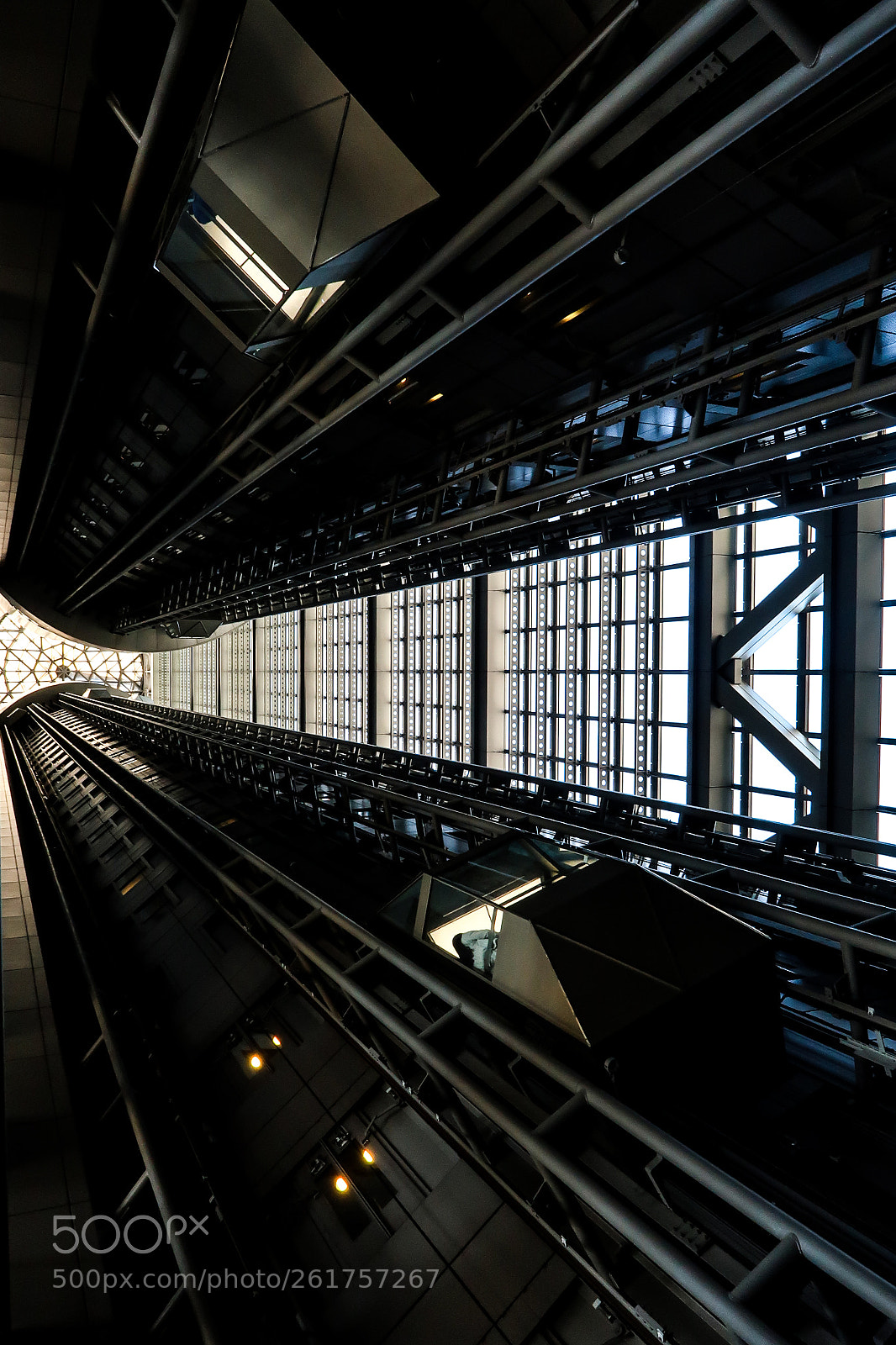 Canon PowerShot G7 X Mark II sample photo. Space elevator photography