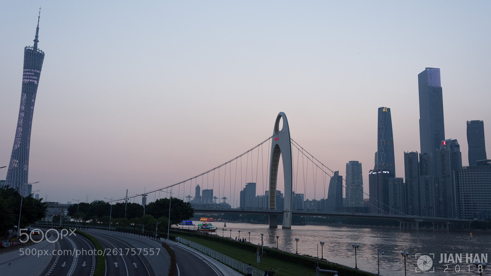 Nikon D7200 sample photo. 广州塔傍晚 photography