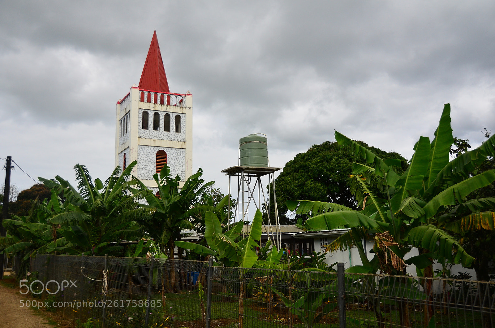 Nikon AF-S DX Nikkor 18-200mm F3.5-5.6G ED VR II sample photo. Tongan church. photography