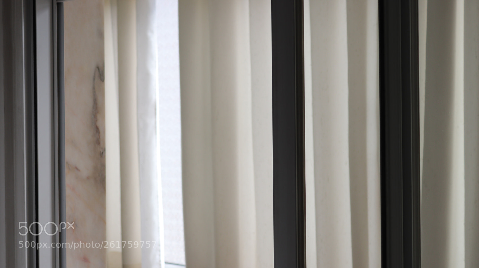 Canon EOS 200D (EOS Rebel SL2 / EOS Kiss X9) sample photo. Curtains photography