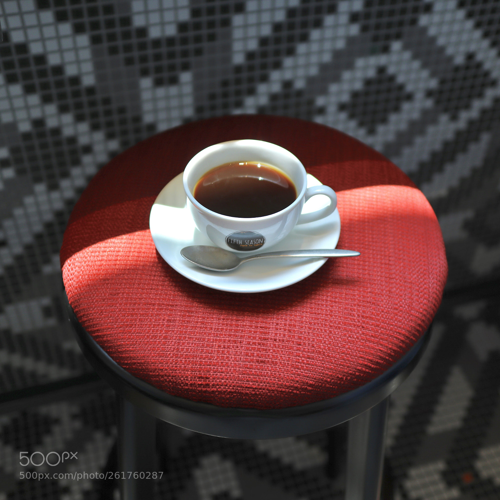 Canon EOS M50 (EOS Kiss M) sample photo. Coffee on the chair photography