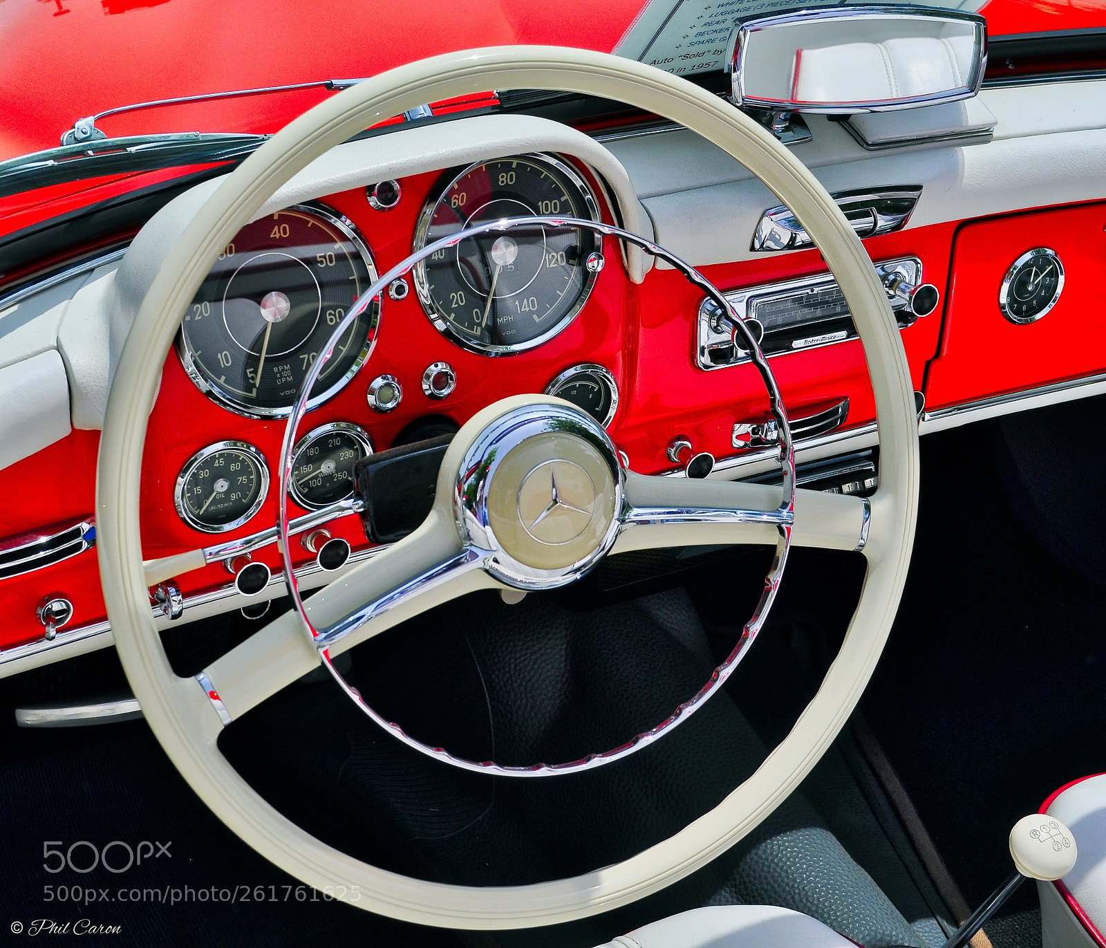 Nikon D5000 sample photo. Mercedes benz dashboard photography