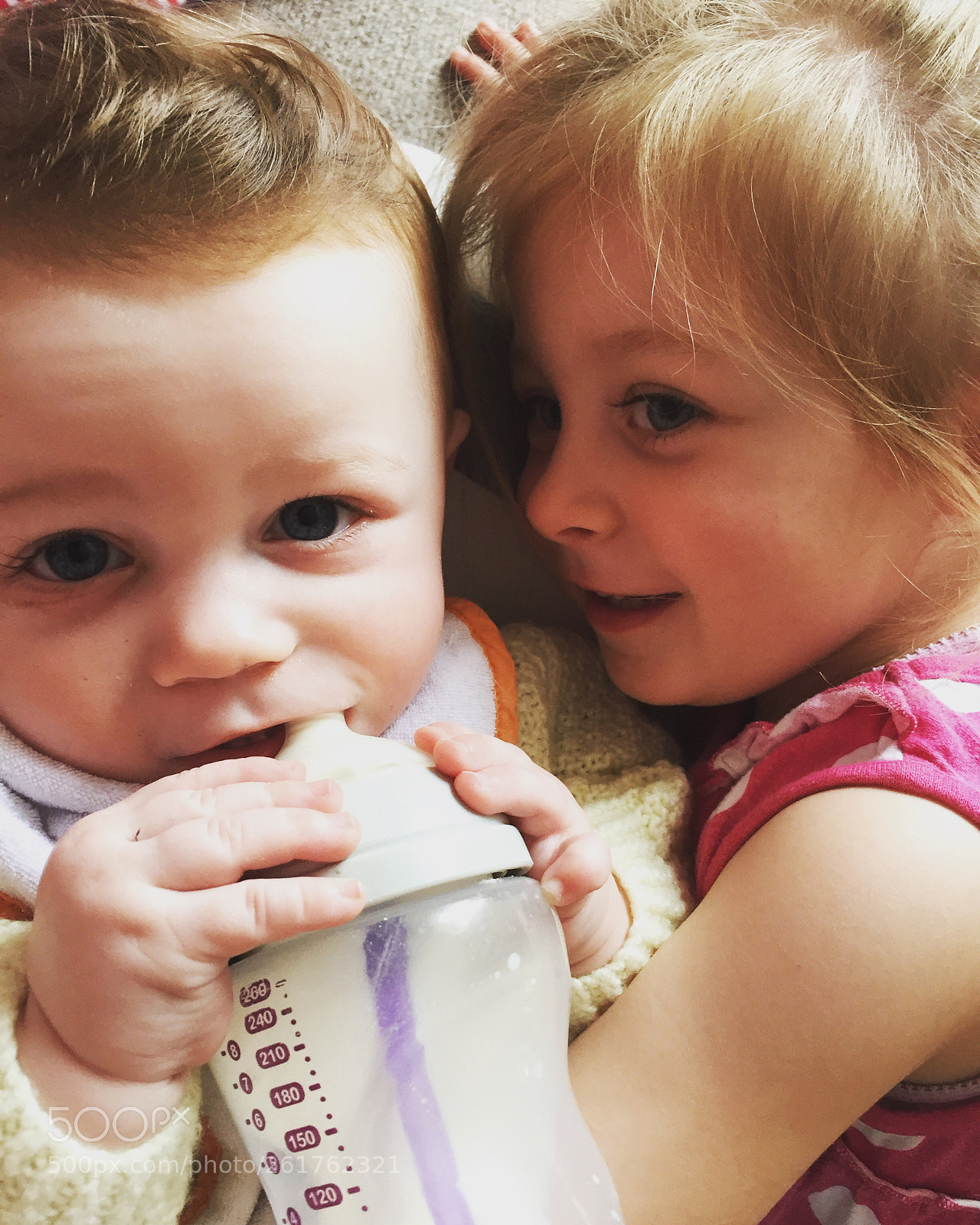 Apple iPhone 6 sample photo. Sibling love photography