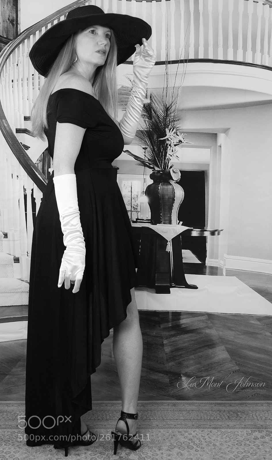 Canon EOS 5D Mark II sample photo. Classic black & white photography