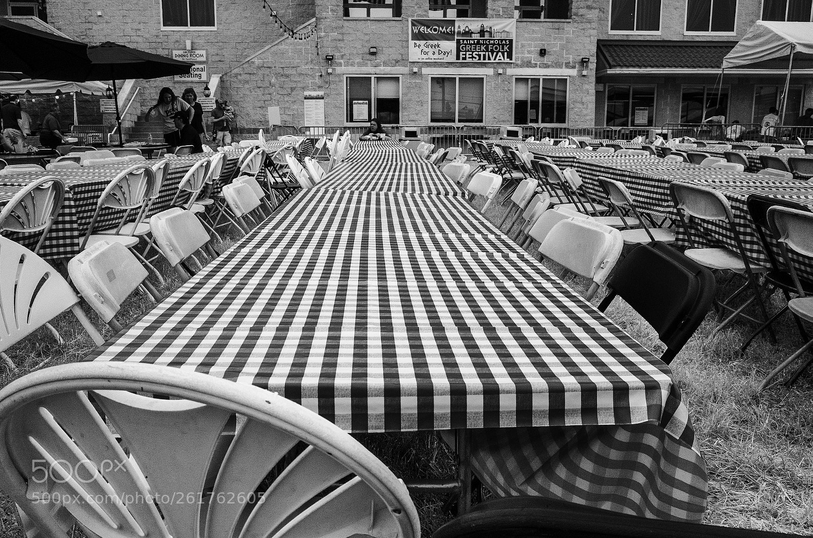 Ricoh GR II sample photo. Plenty of seating available photography