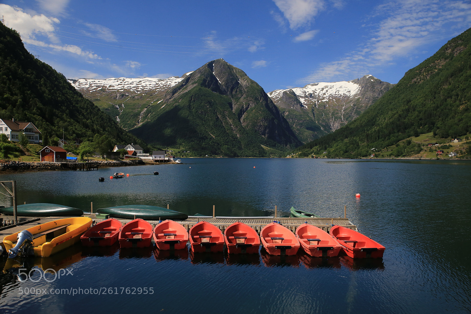 Canon EOS 6D sample photo. Red boats photography